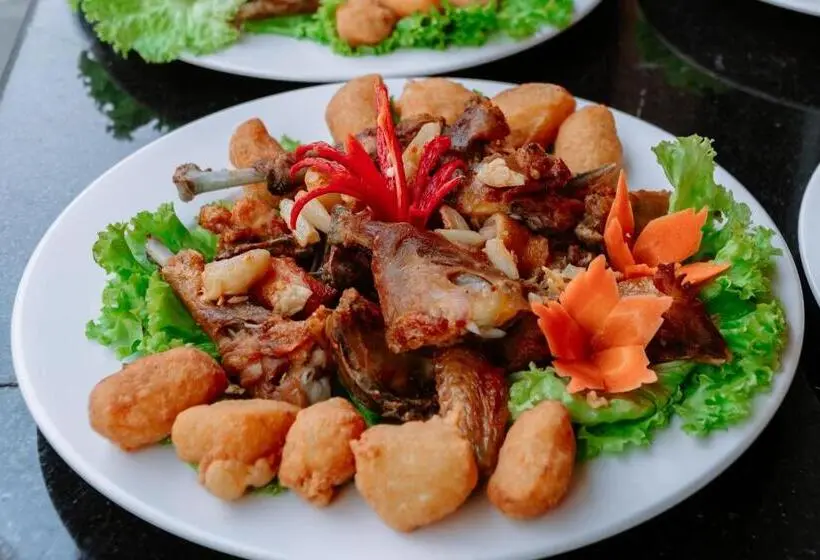 Ha Tien Xua Hotel & Resort
