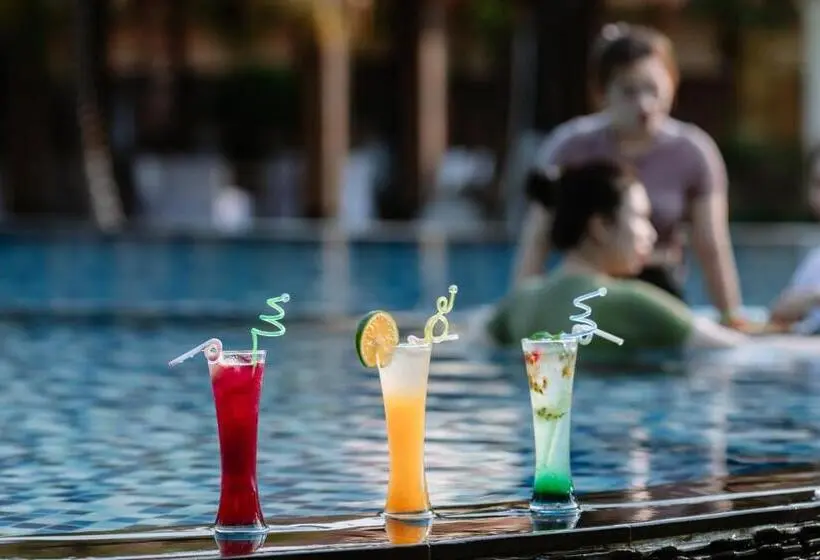 Ha Tien Xua Hotel & Resort