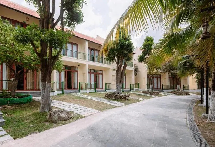 Ha Tien Xua Hotel & Resort