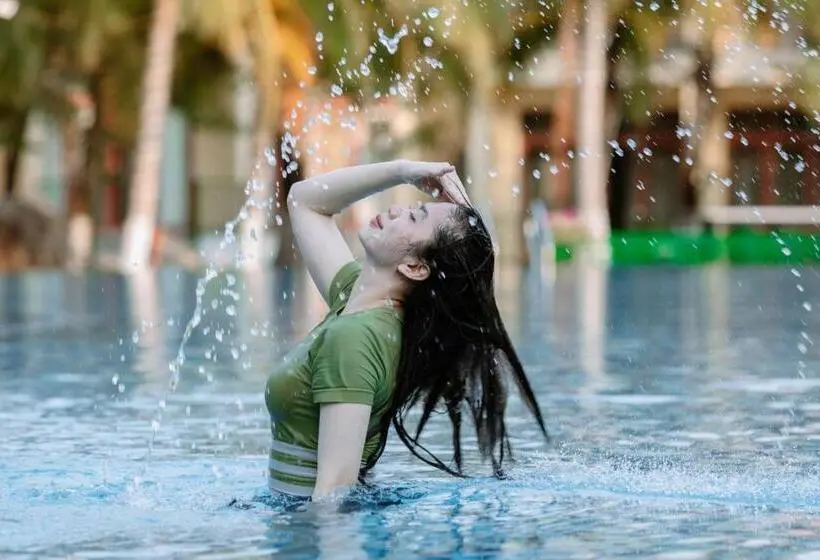 Ha Tien Xua Hotel & Resort