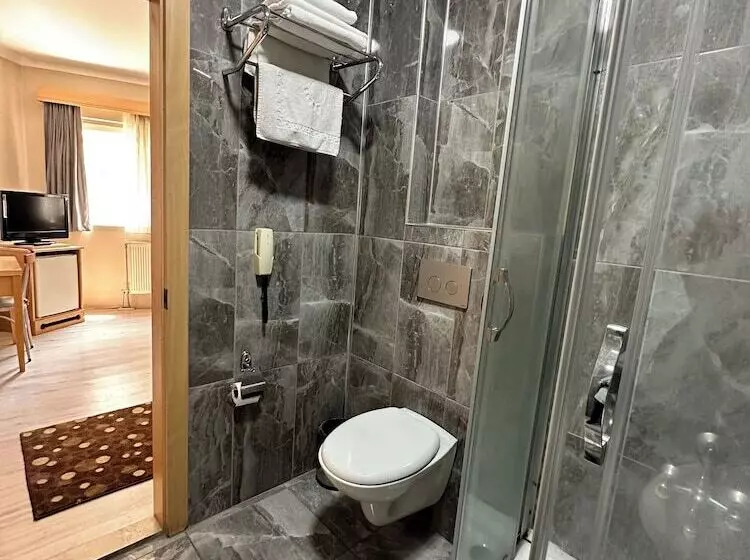 تختخواب و صبحانه Amä°ller Otel
