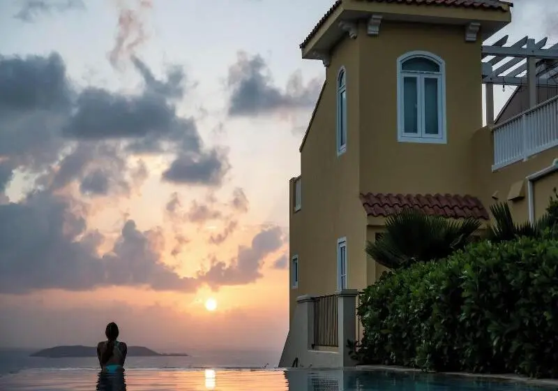 هتل Las Casitas Village At El Conquistador
