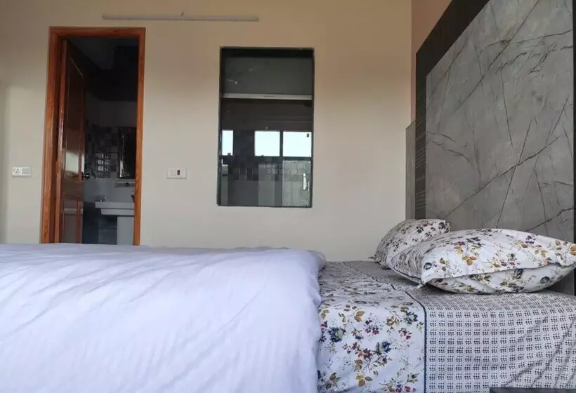 Hotelli Winter Valley Chail Homestay