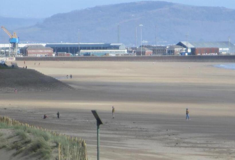 Bed and Breakfast Beachcomber