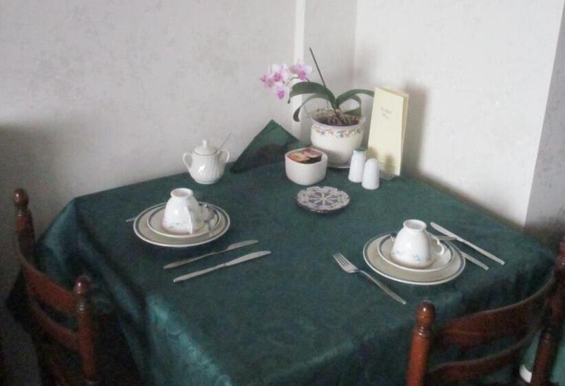 Bed and Breakfast Beachcomber