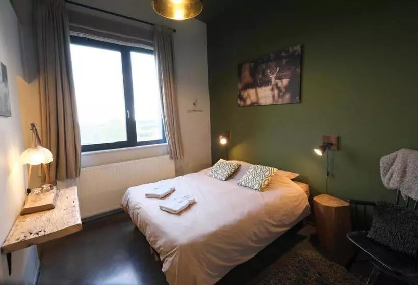 Aamiaismajoitus (B&B) Maison D'hôtes Cerf'titude