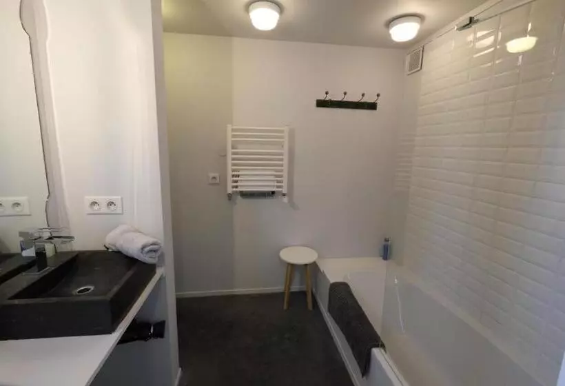 Aamiaismajoitus (B&B) Maison D'hôtes Cerf'titude