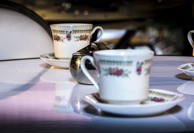 تختخواب و صبحانه York Vintage