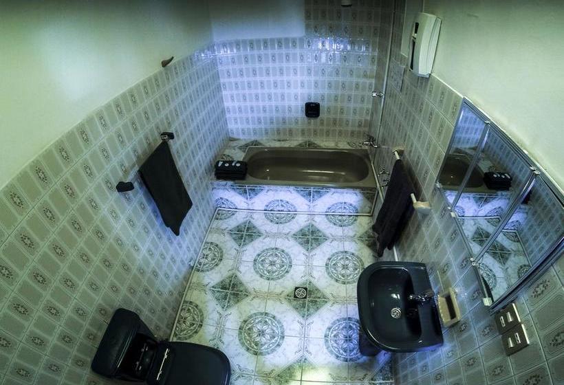 تختخواب و صبحانه York Vintage