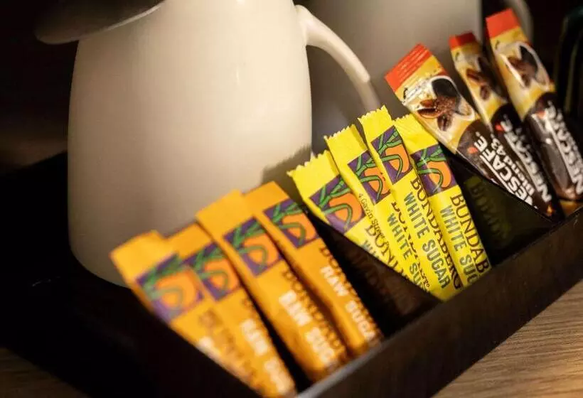 ホテル Ibis Darwin Airport