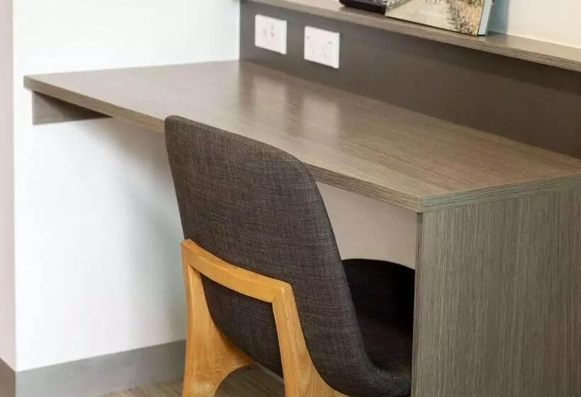 ホテル Ibis Darwin Airport