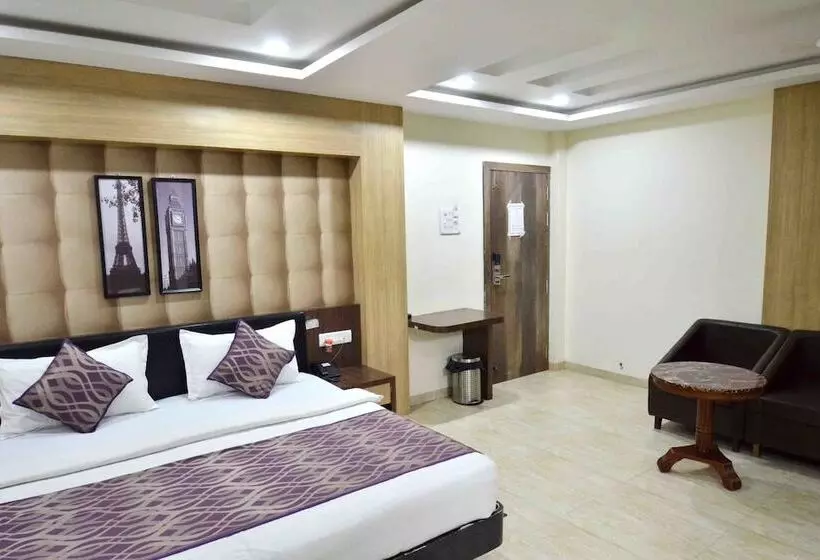 هتل Fab Prashant Deluxe