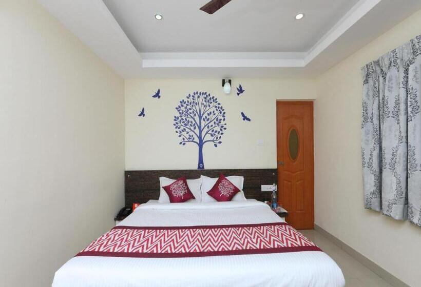 Hotel Maruthi Residency