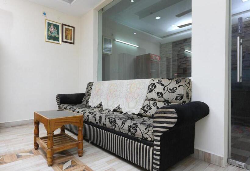 Hotel Maruthi Residency