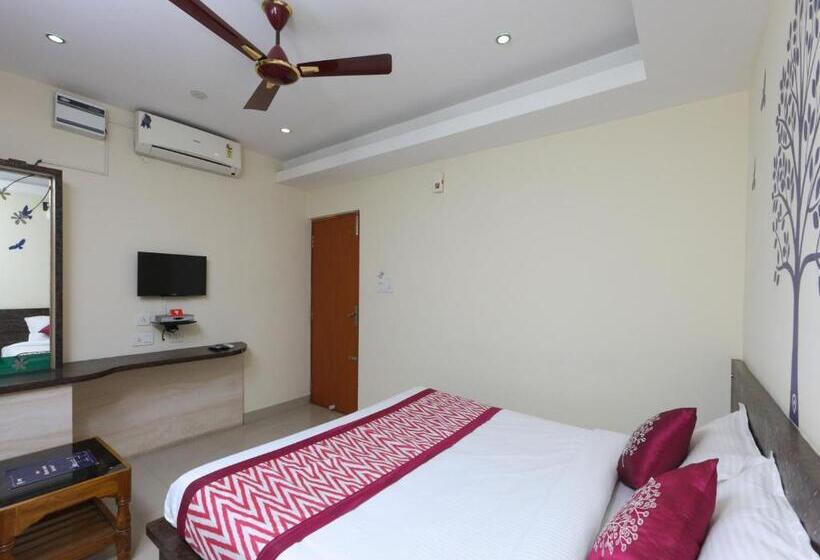 Hotel Maruthi Residency