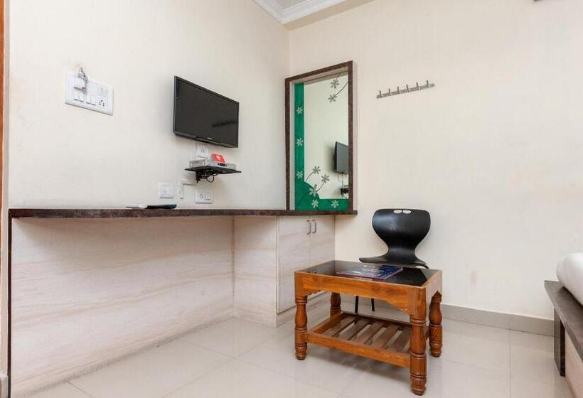 Hotel Maruthi Residency