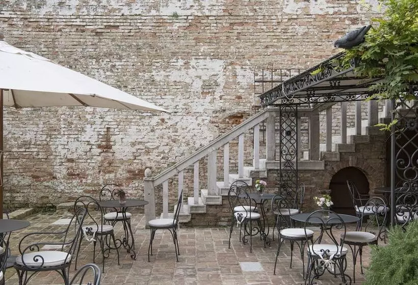 Hotel Nani Mocenigo Palace