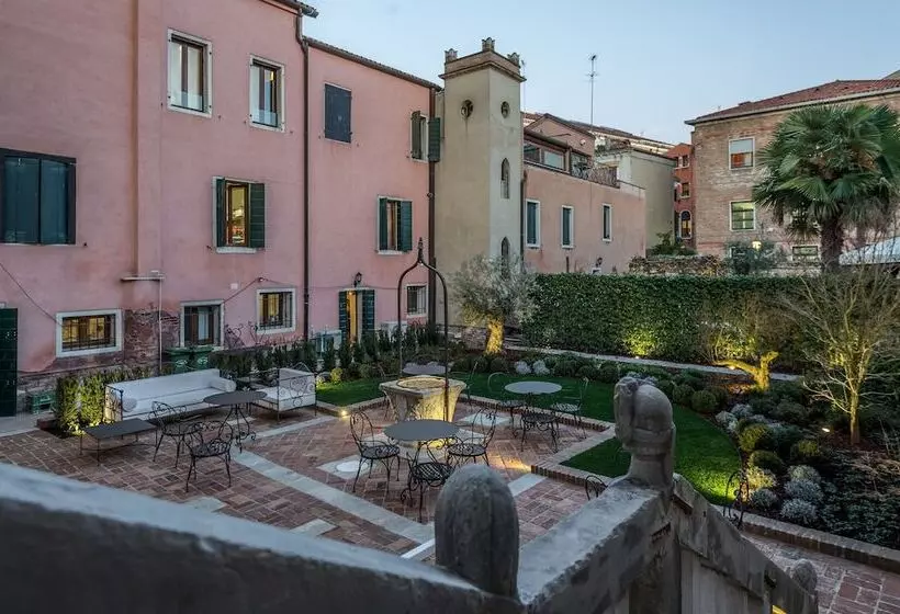 Hotel Nani Mocenigo Palace