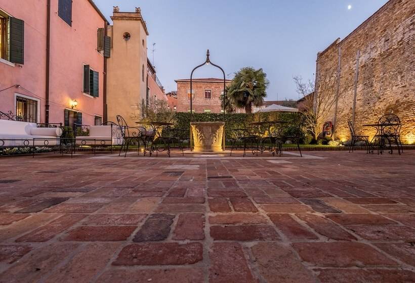 Отель Nani Mocenigo Palace