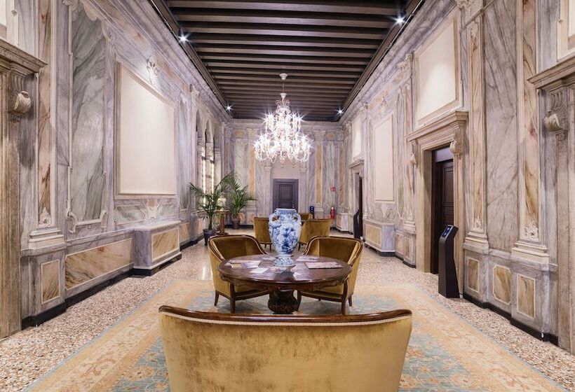 Отель Nani Mocenigo Palace