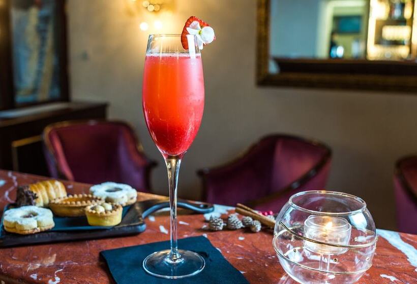 Отель Nani Mocenigo Palace