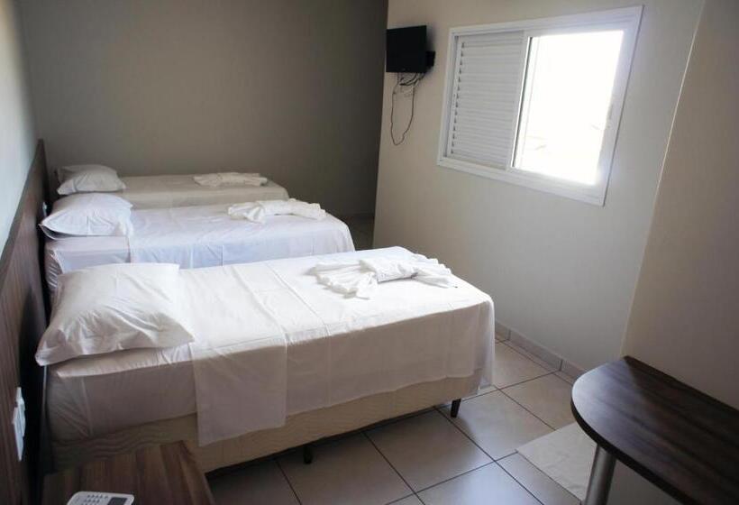 בית מלון כפרי Redentor