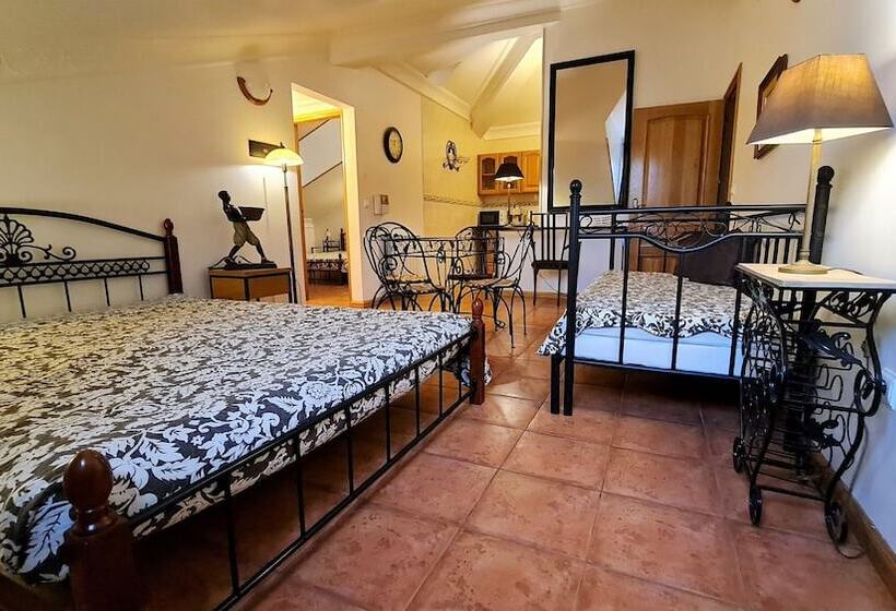 فندق Silver Village Residence