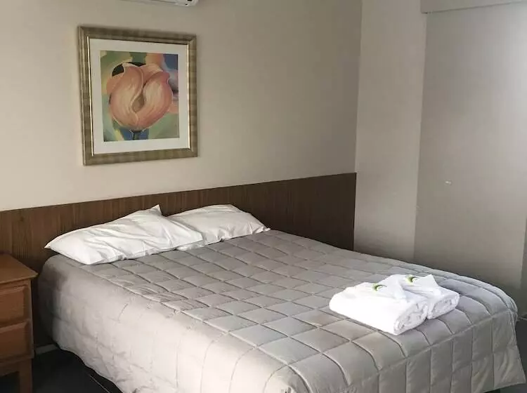 Kootingal Landview Motel