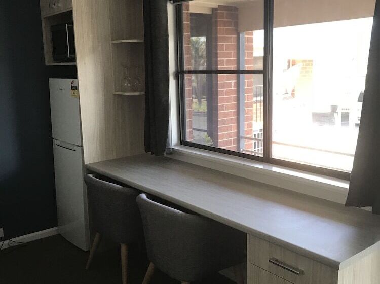 Kootingal Landview Motel