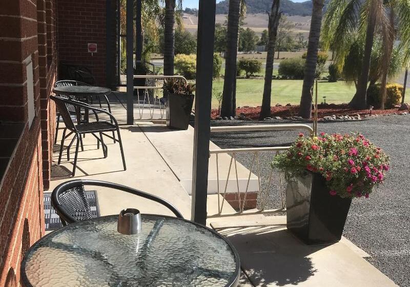 Kootingal Landview Motel