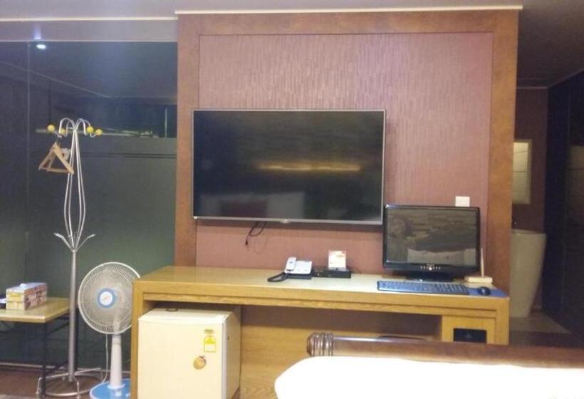 מוטל Residence Hotel R