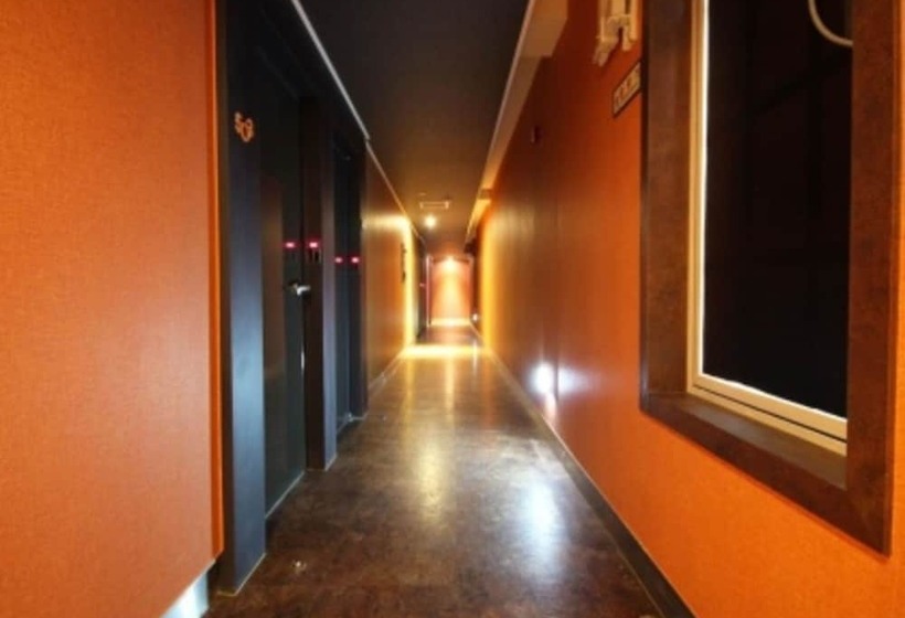 מוטל Residence Hotel R