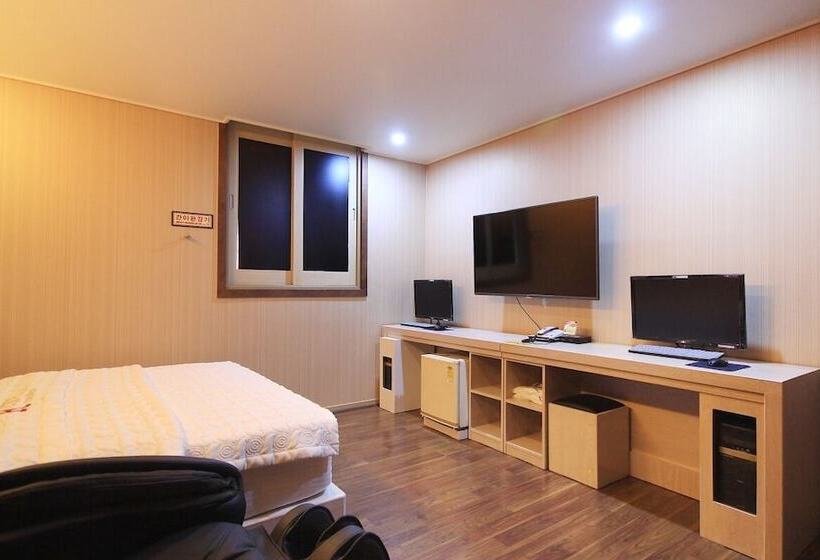 מוטל Residence Hotel R