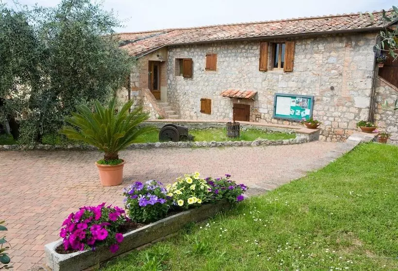 ホテル Antico Borgo Poggiarello