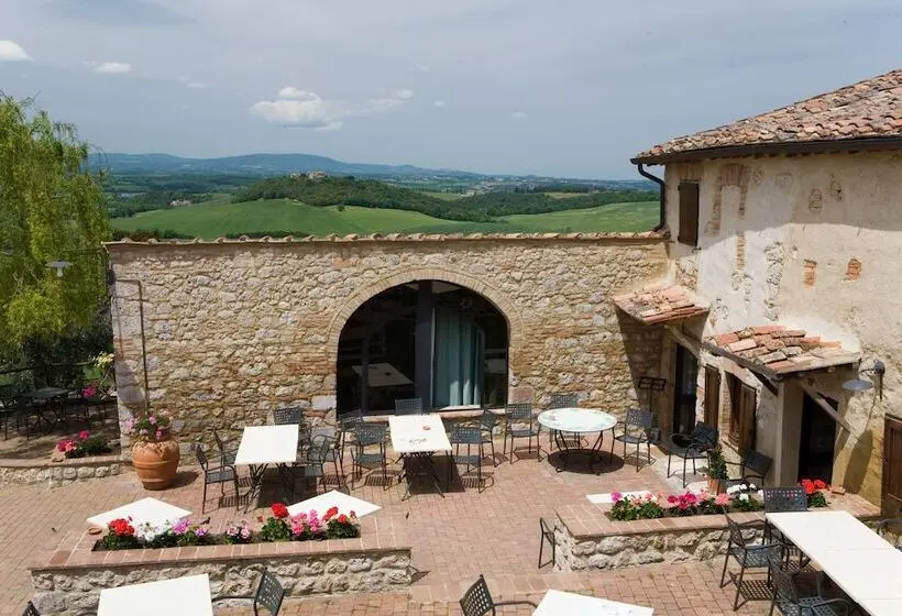 ホテル Antico Borgo Poggiarello