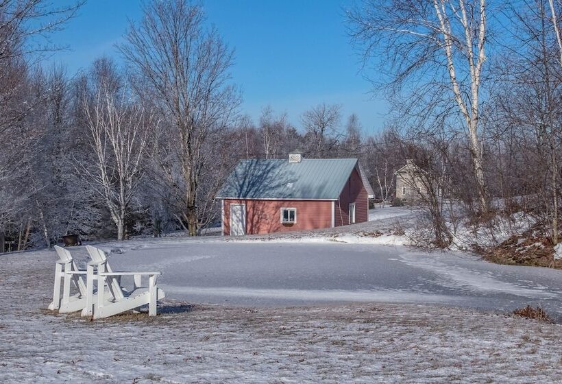 Отель Auberge Le Tricorne