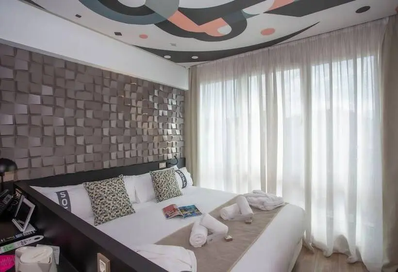 ホテル Casual Kubic Athens