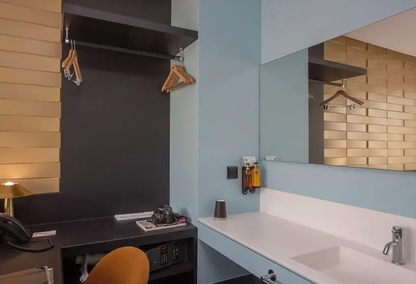 ホテル Casual Kubic Athens