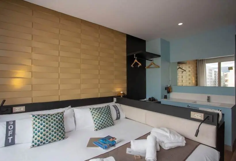 ホテル Casual Kubic Athens