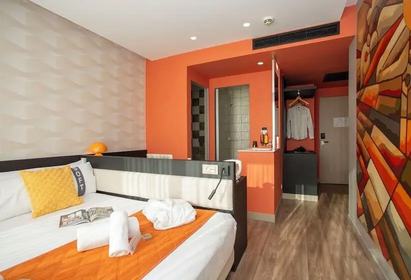 ホテル Casual Kubic Athens