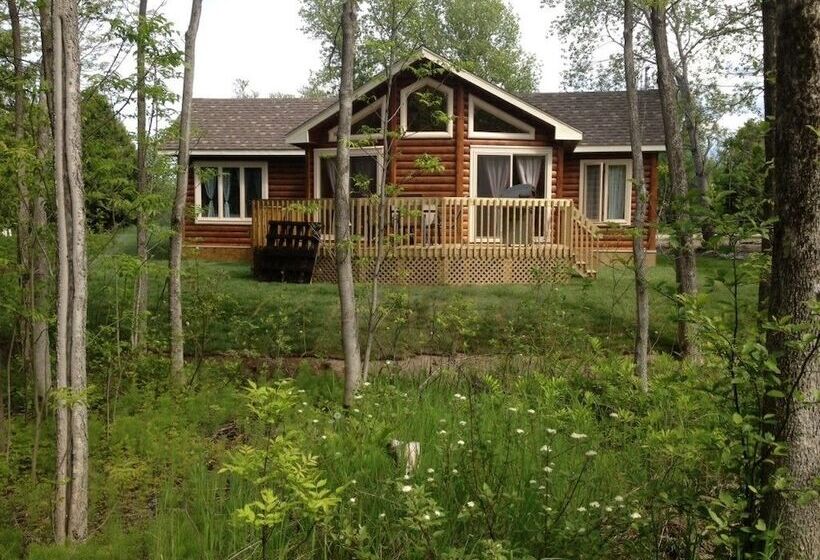 בית מלון כפרי Chalets & Spa Lac Saint Jean