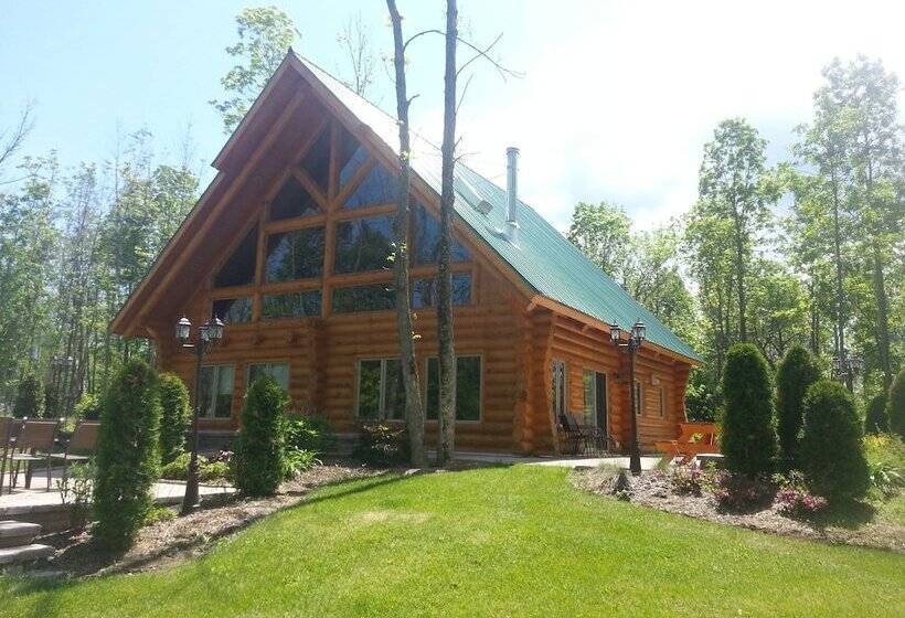 בית מלון כפרי Chalets & Spa Lac Saint Jean