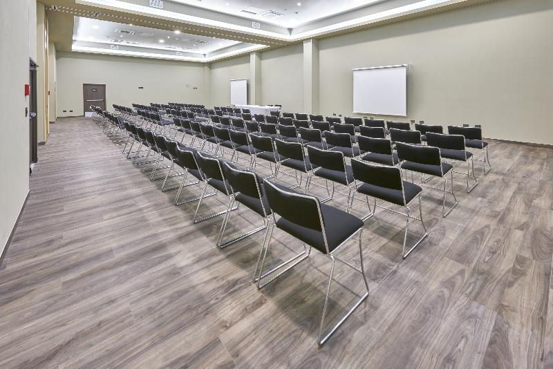 فندق City Express Plus By Marriott Leon Centro De Convenciones