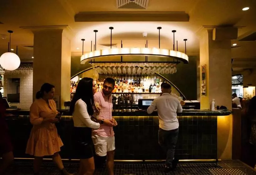 ホテル Coogee Bay