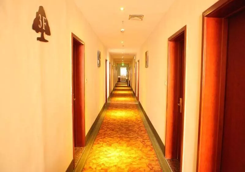 Hotelli Greentree Inn Shandong Jinan Pingyin Industrial Park Express