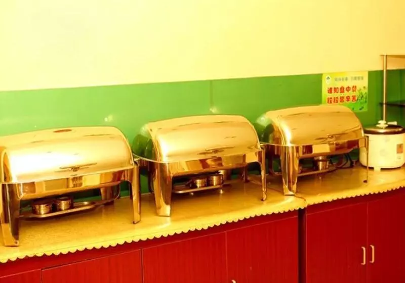 Hotelli Greentree Inn Shandong Jinan Pingyin Industrial Park Express