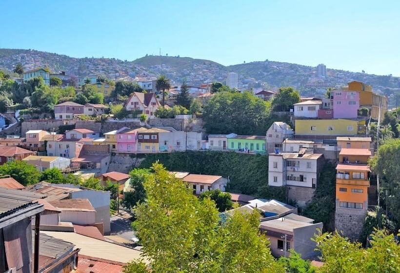 هتل Hostal Destino Bellavista