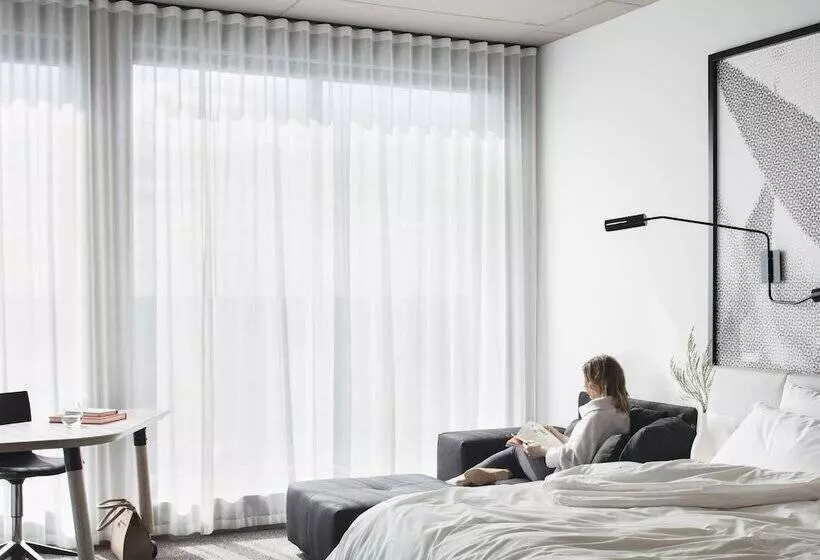 ホテル Hôtel Escad Quartier Dix30