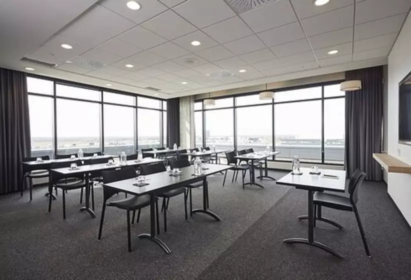 ホテル Hôtel Escad Quartier Dix30