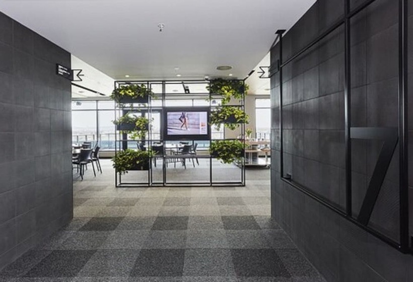 فندق Hôtel Escad Quartier Dix30